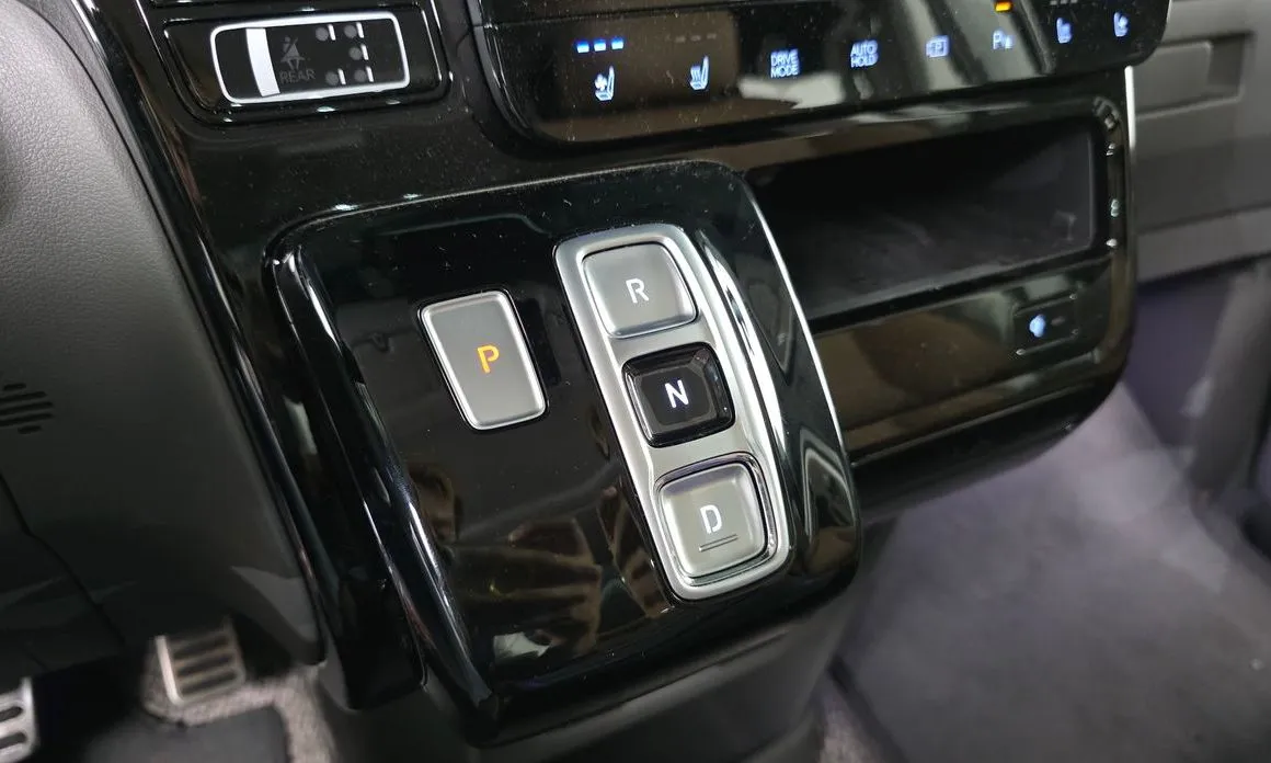 Hyundai Staria — фото 10