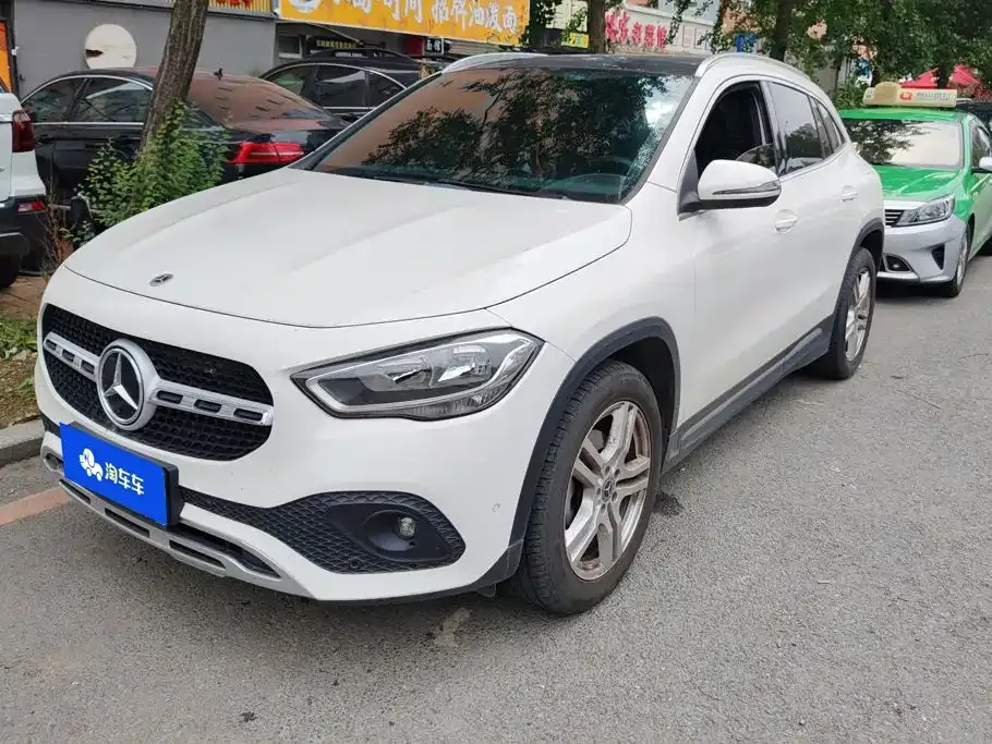 Mercedes-Benz GLA — фото 1
