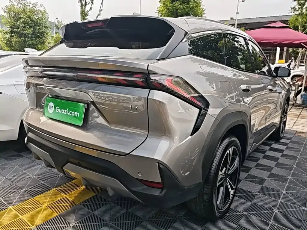 Geely Galaxy L7 — фото 10
