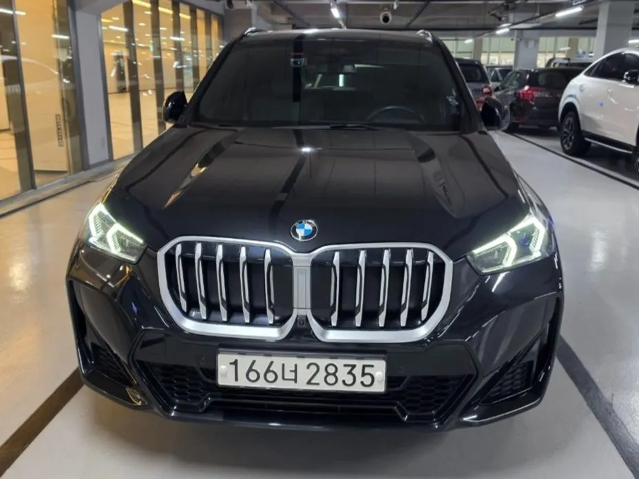 BMW X1 — фото 1