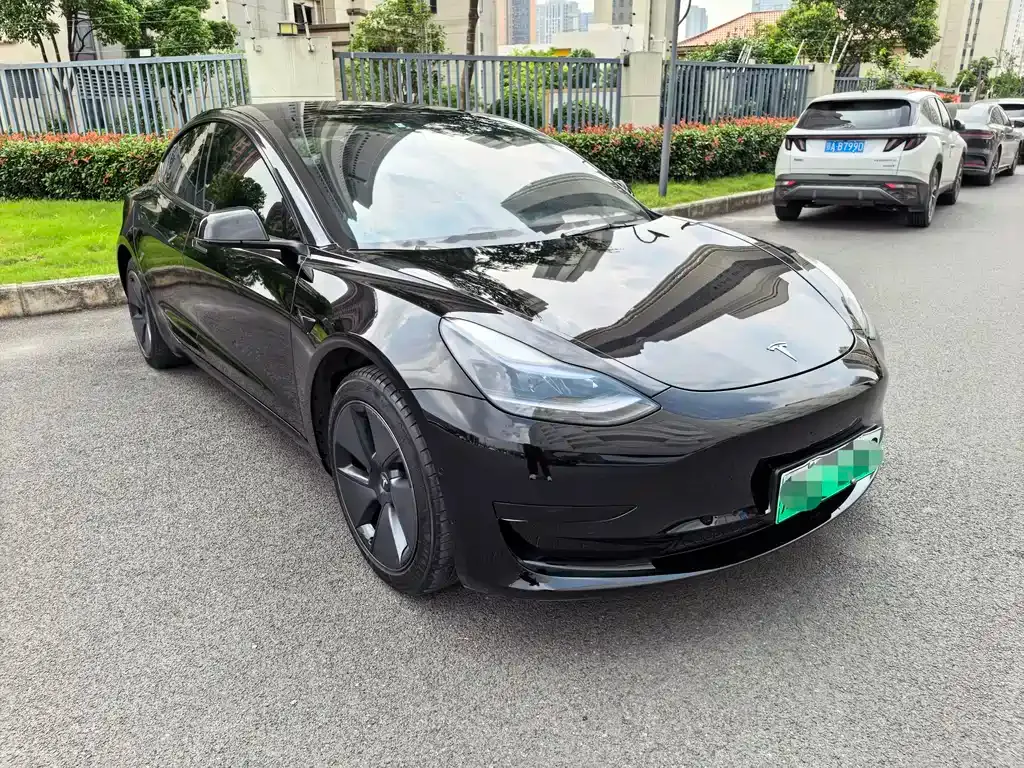 Tesla Model 3 — фото 2
