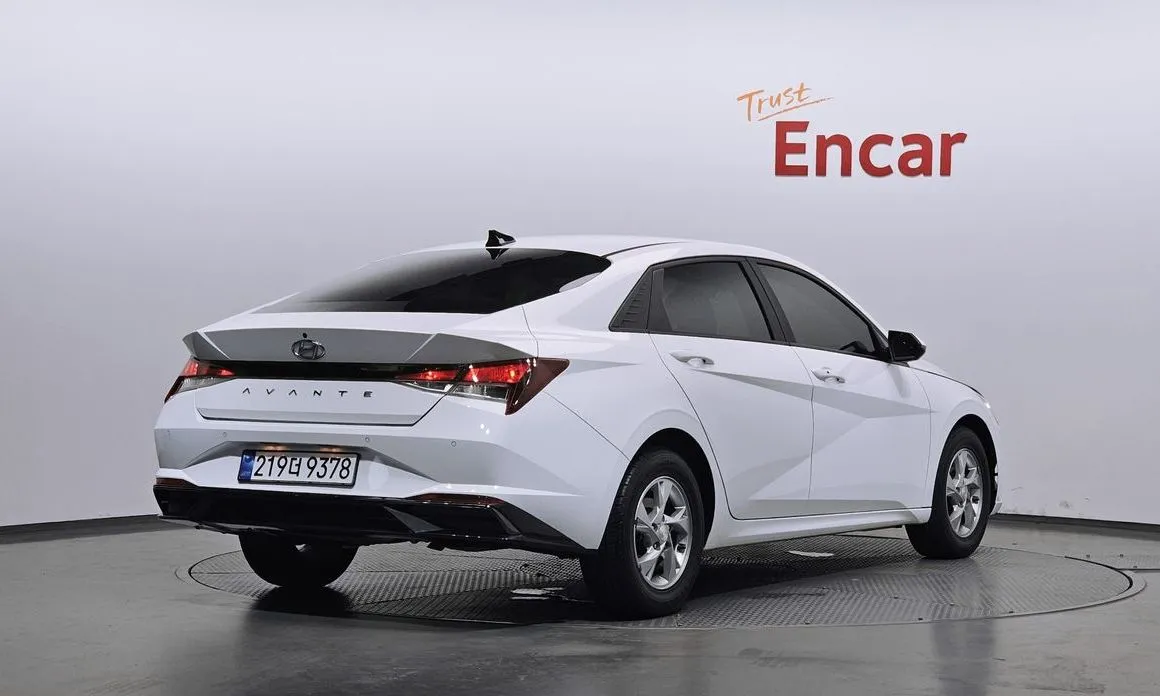 Hyundai AVANTE — фото 3