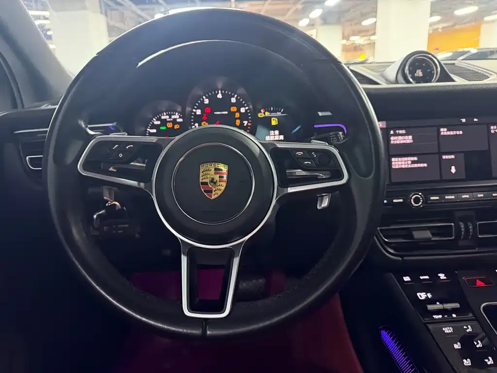 Porsche Macan — фото 6
