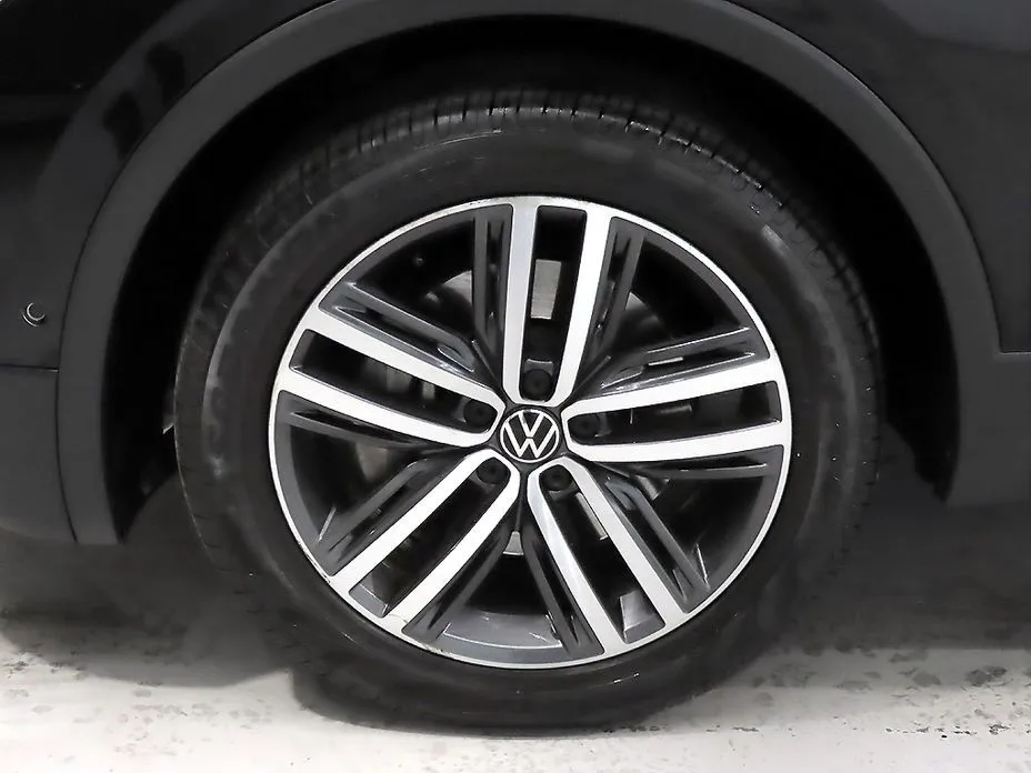 Volkswagen Tiguan — фото 5
