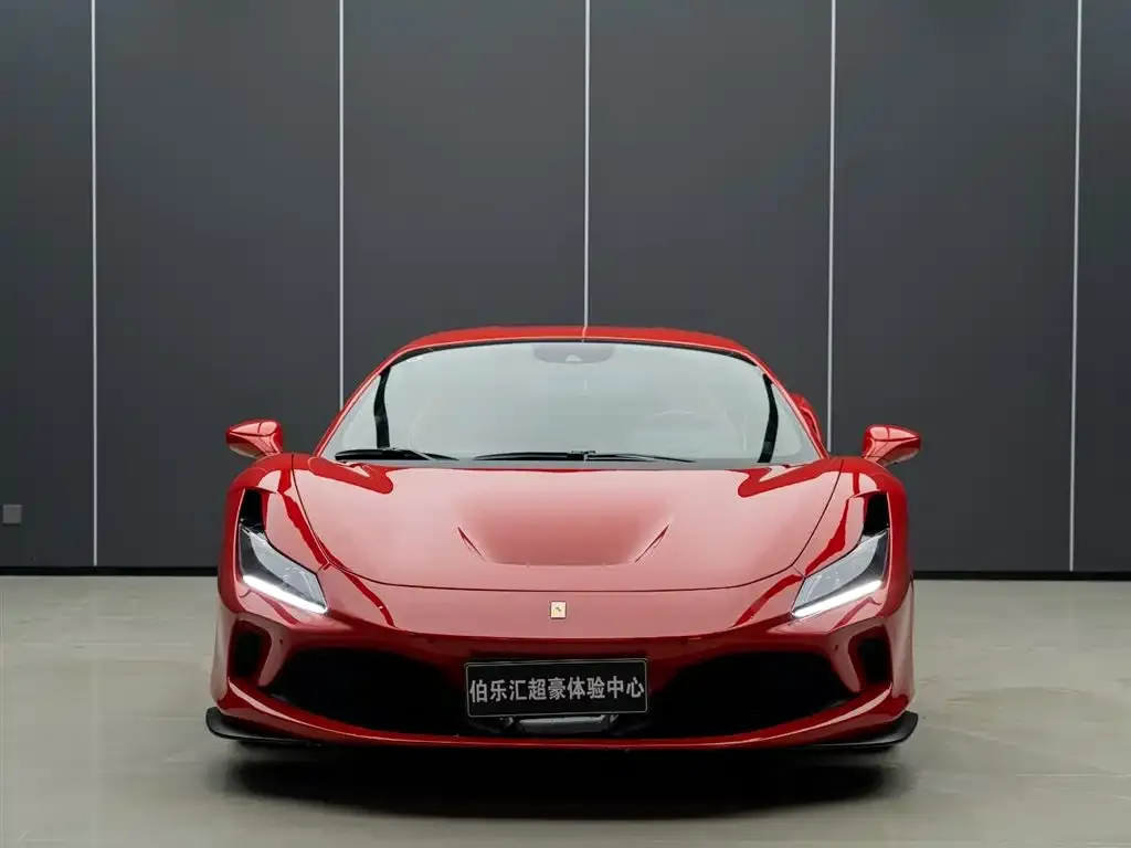 Ferrari F8 — фото 5