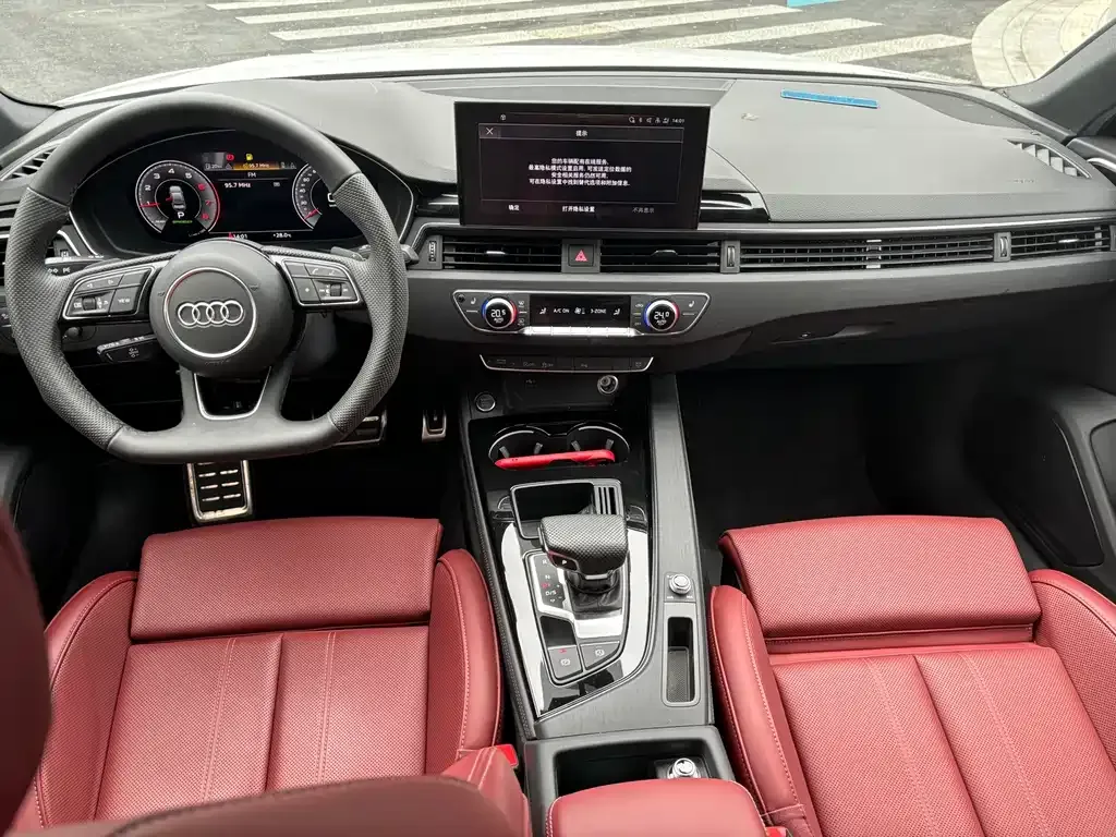 Audi A4L — фото 9