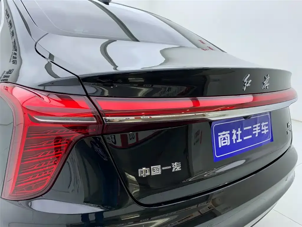Hongqi H5 — фото 8