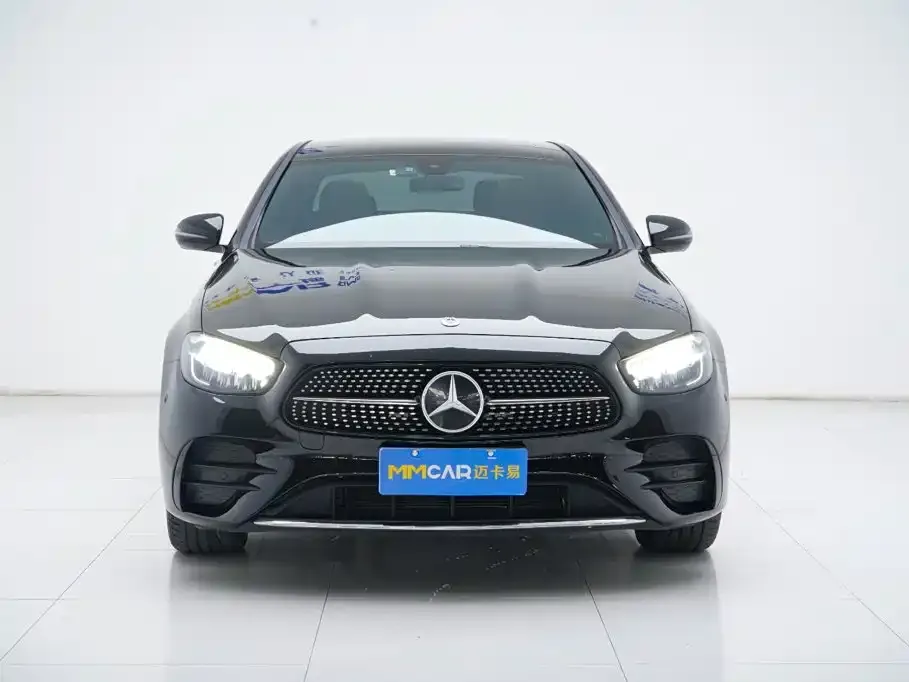 Mercedes-Benz E-Class — фото 1