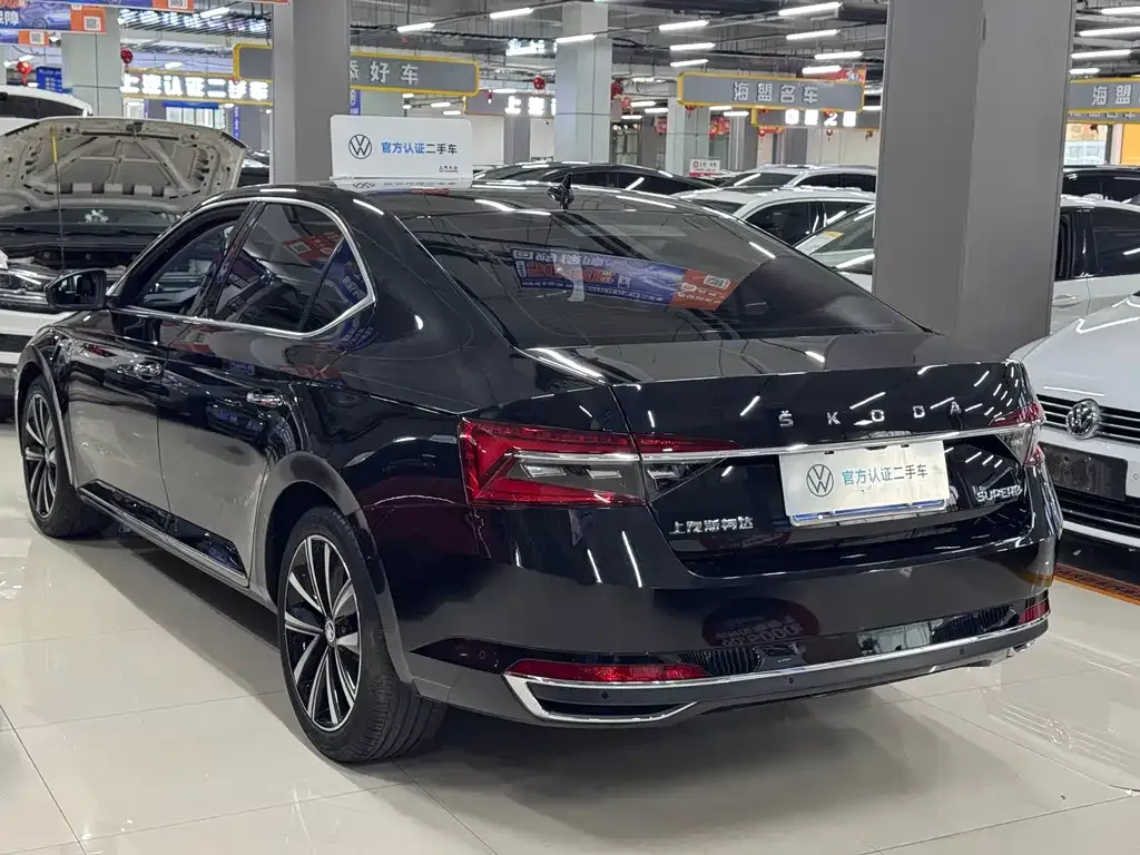 Skoda Superb — фото 4