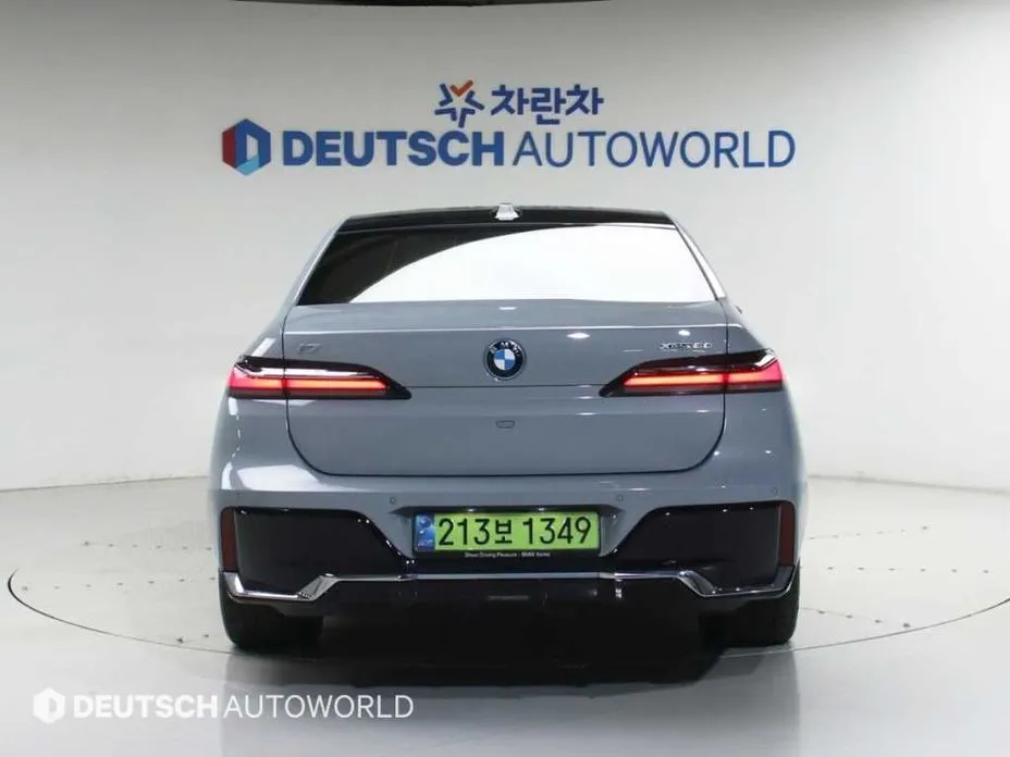 BMW i7 — фото 5