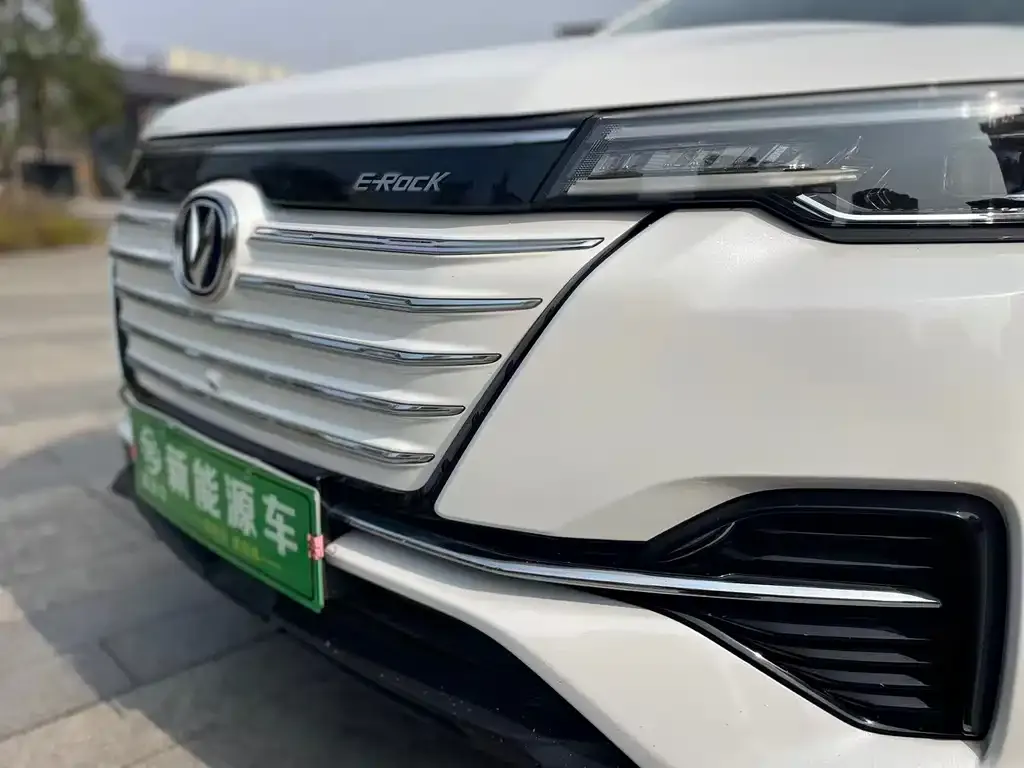 Changan CS55 EV — фото 4