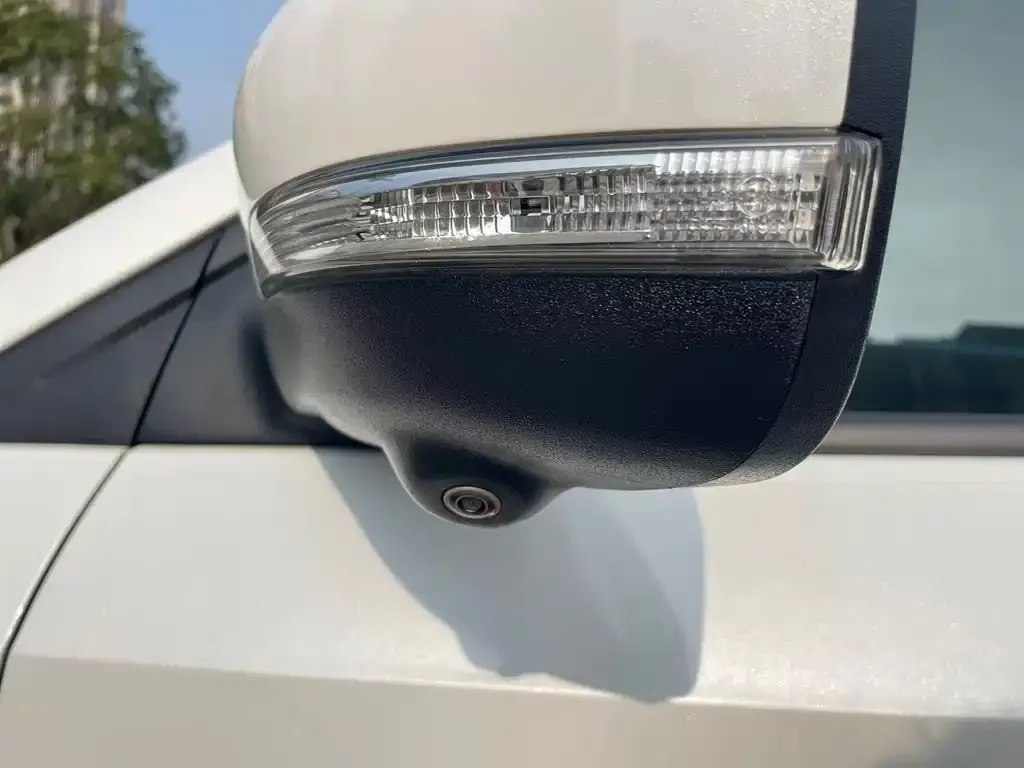 Changan CS55 EV — фото 2