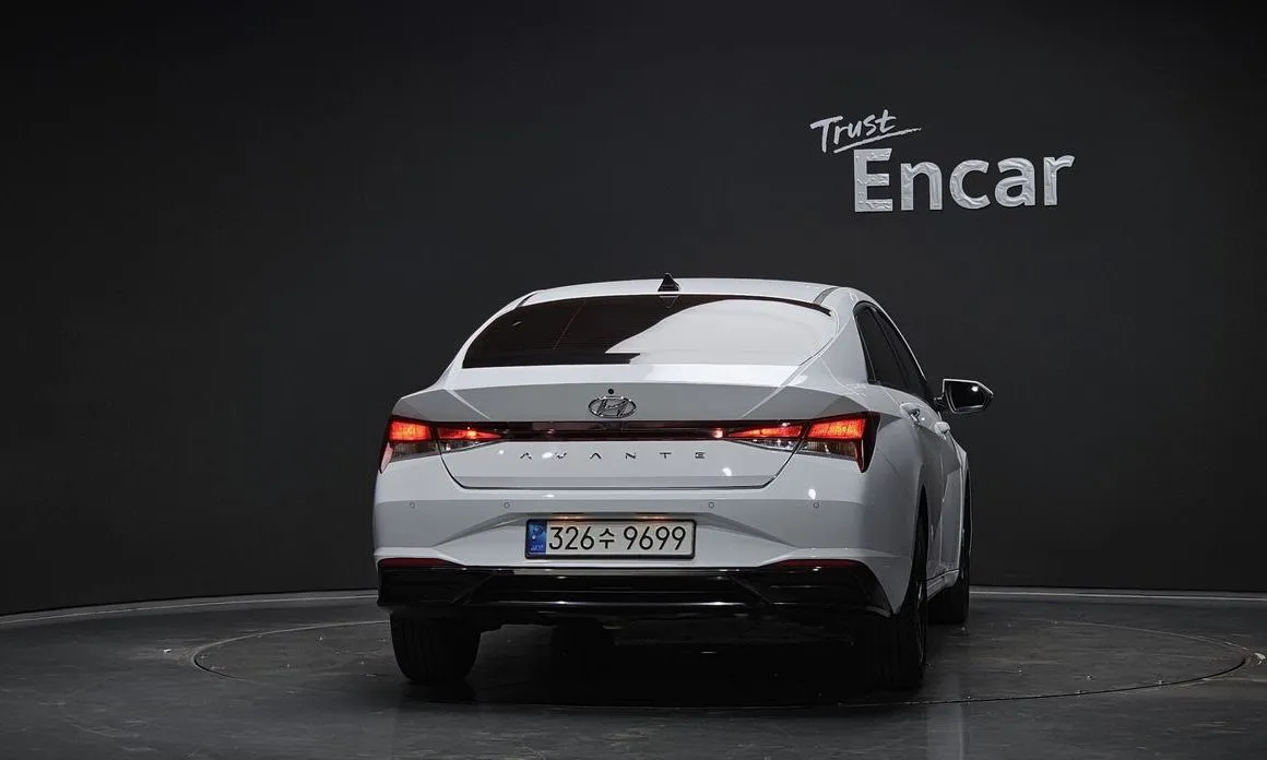 Hyundai AVANTE — фото 2