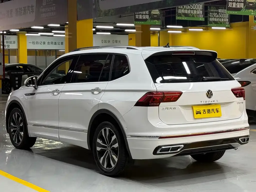 Volkswagen Tiguan L — фото 2