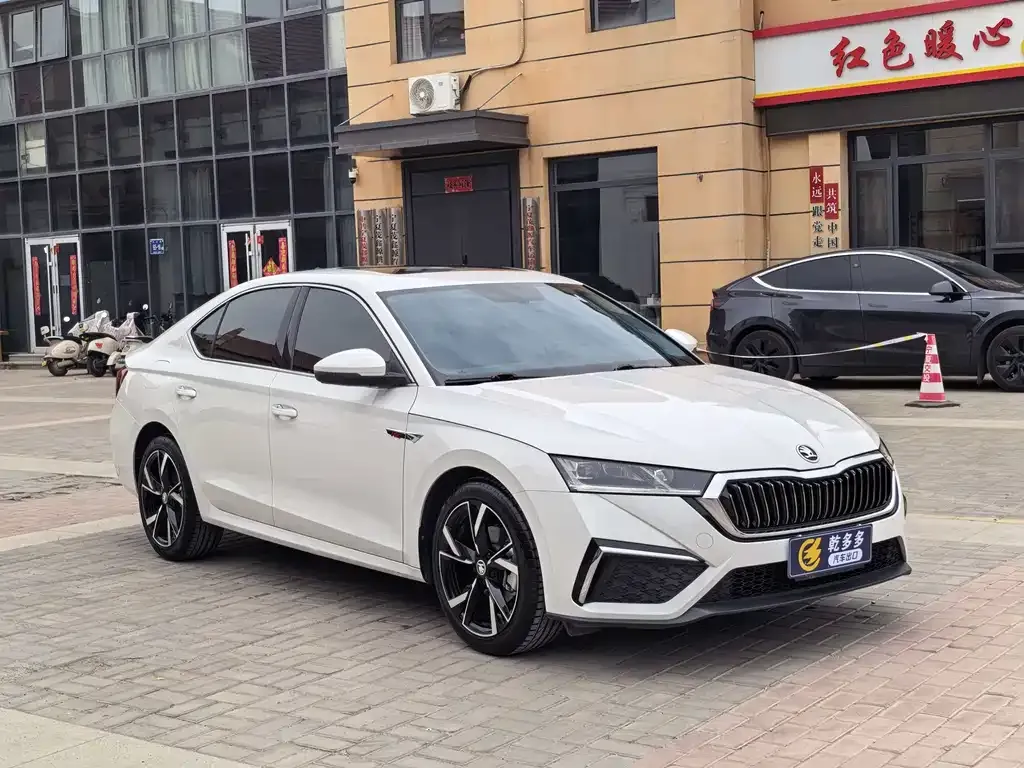 Skoda Octavia — фото 4