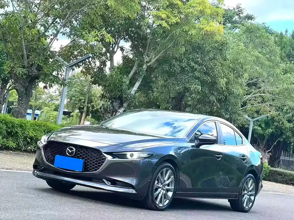 Mazda 3 Axela — фото 9