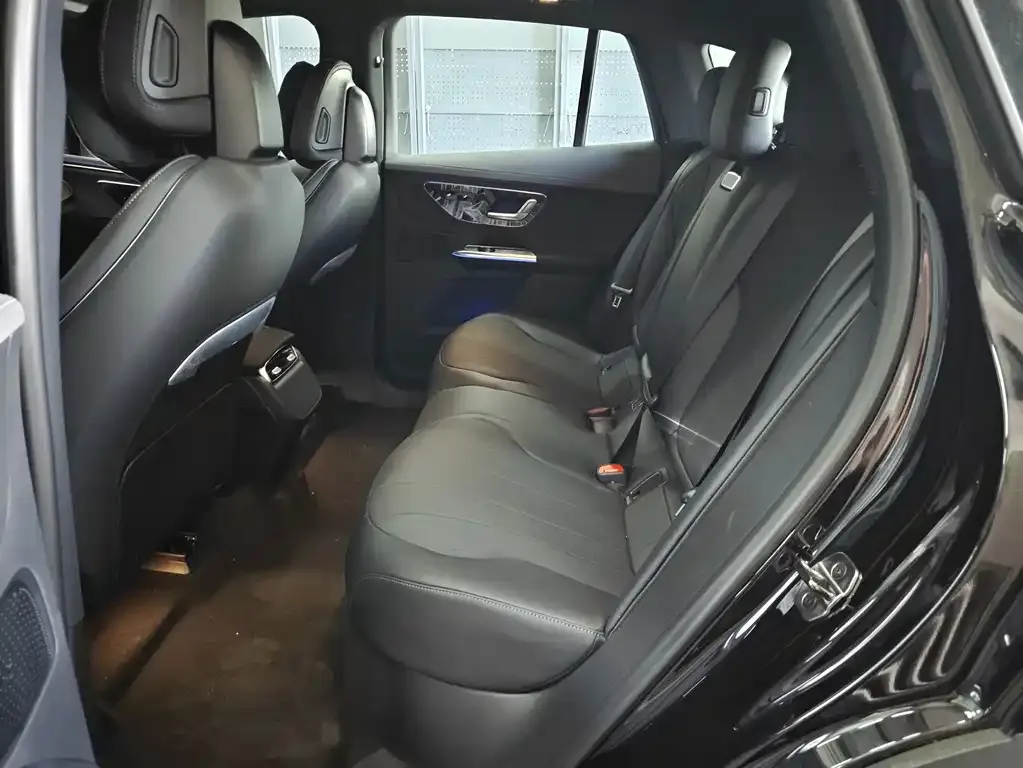 Mercedes-Benz EQE SUV — фото 3