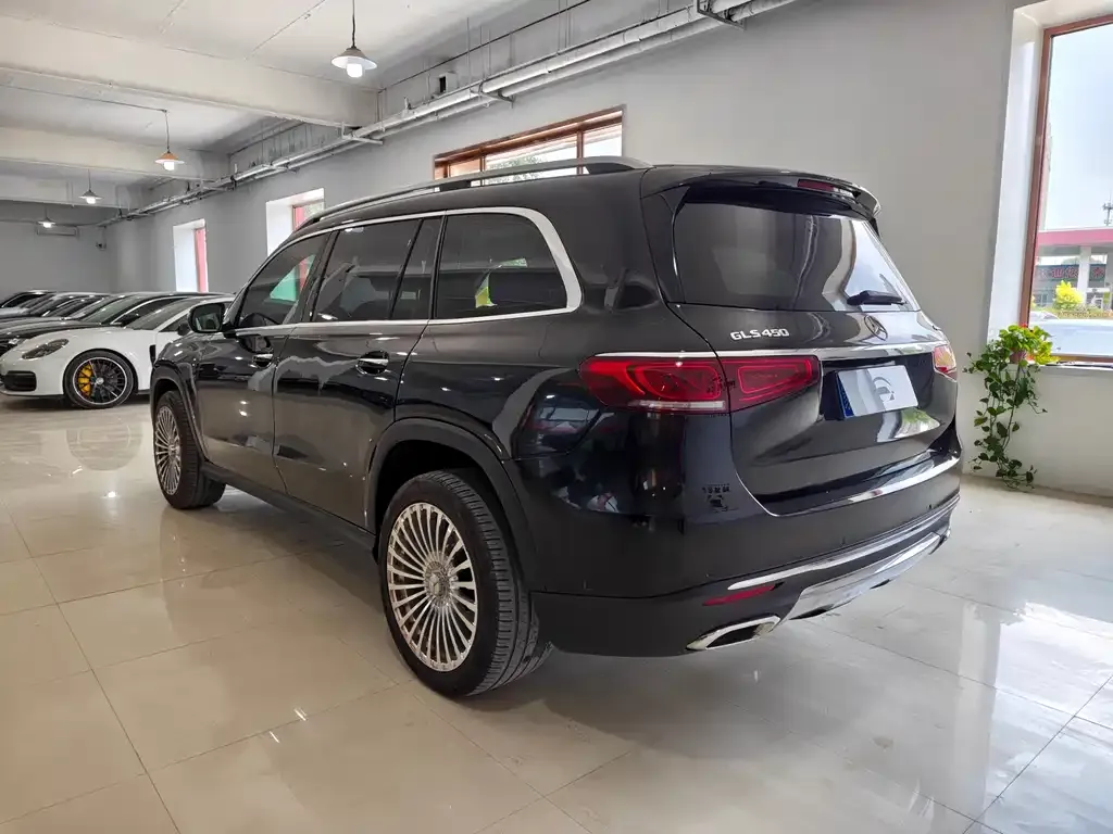 Mercedes-Benz GLS — фото 7