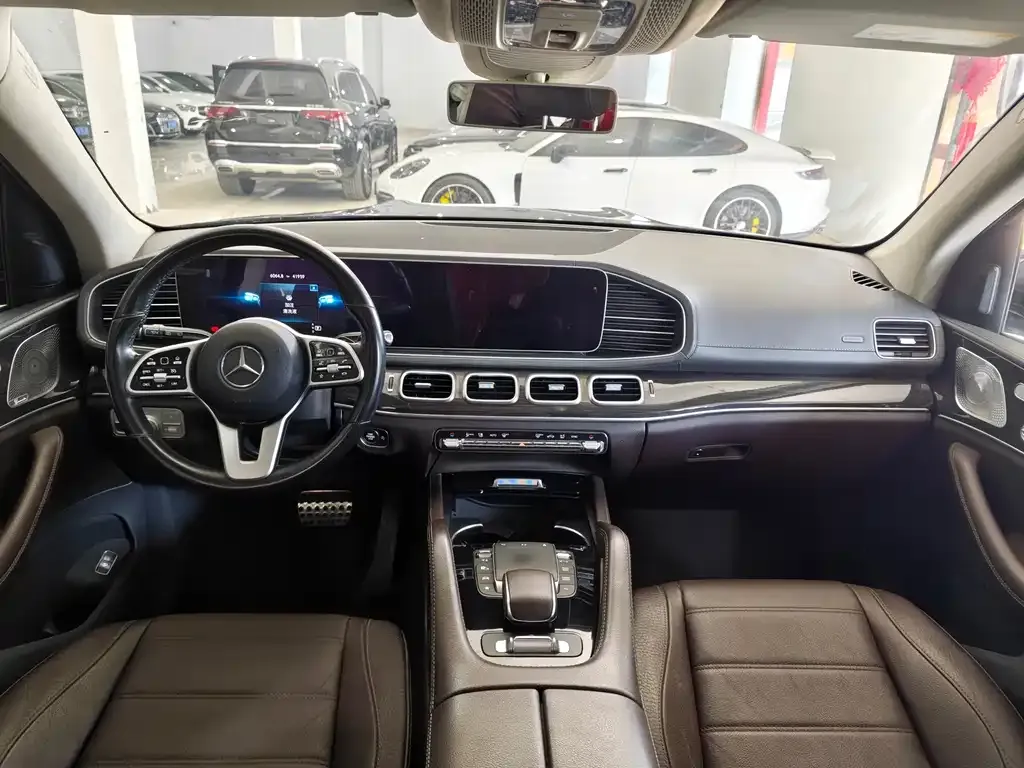 Mercedes-Benz GLS — фото 3