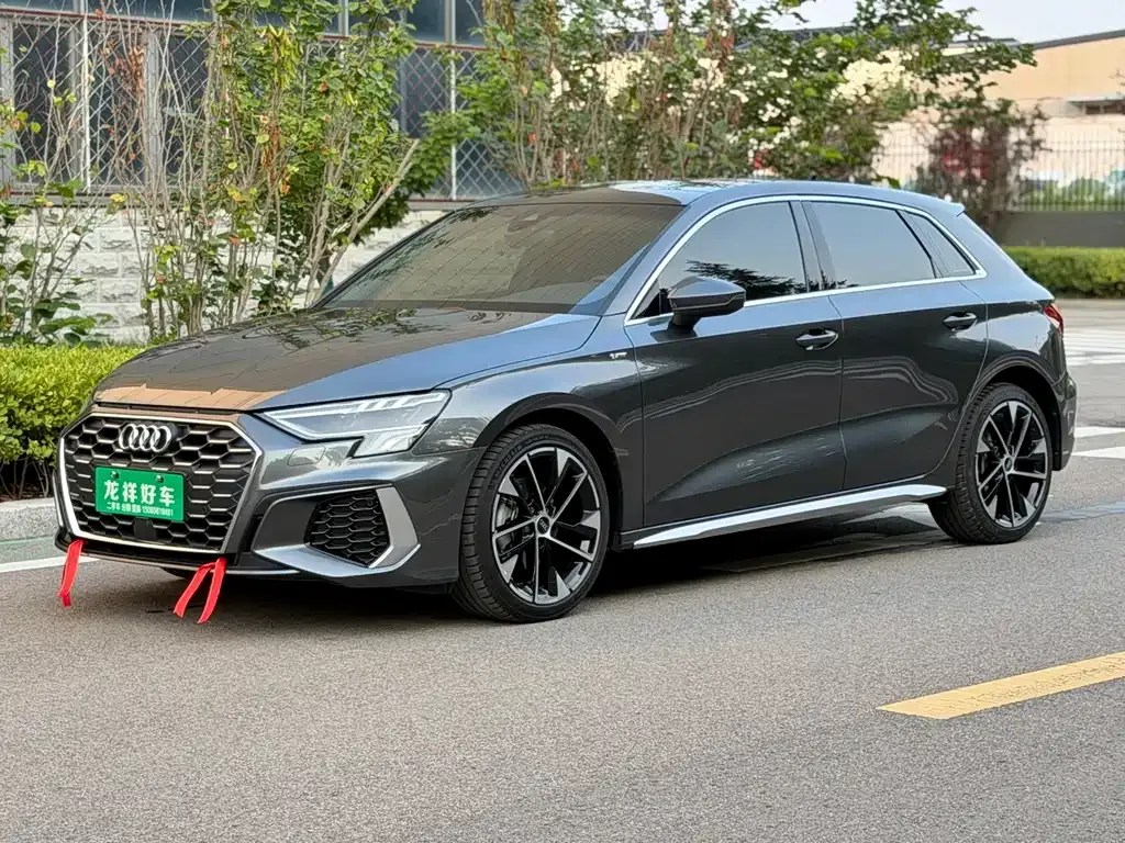 Audi A3 — фото 1