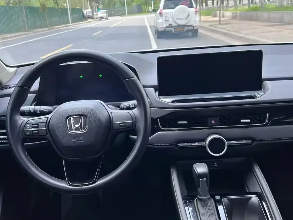 Honda Inspire — фото 5