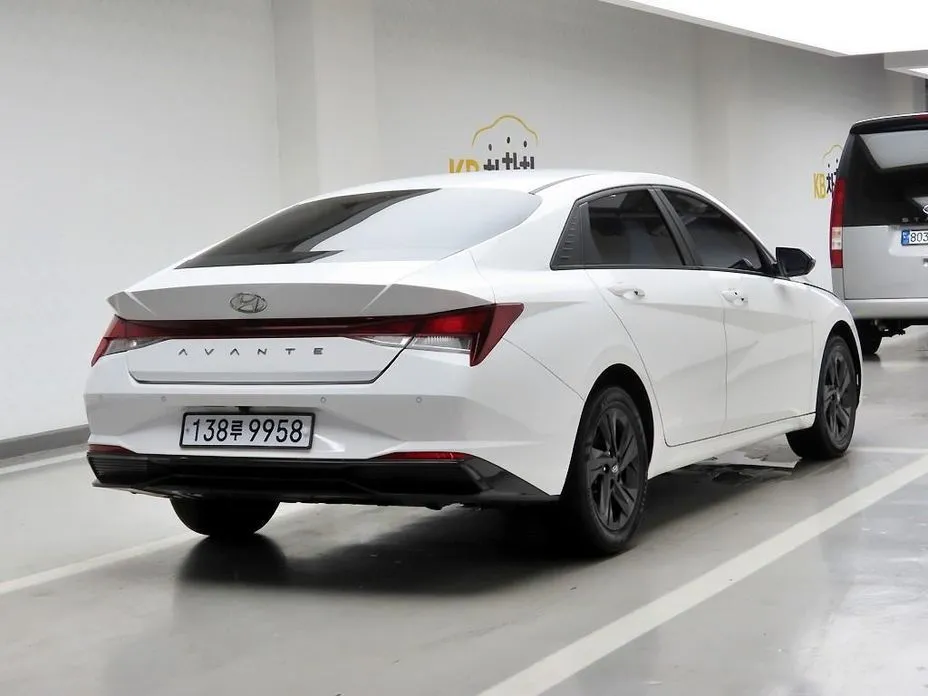 Hyundai AVANTE — фото 4