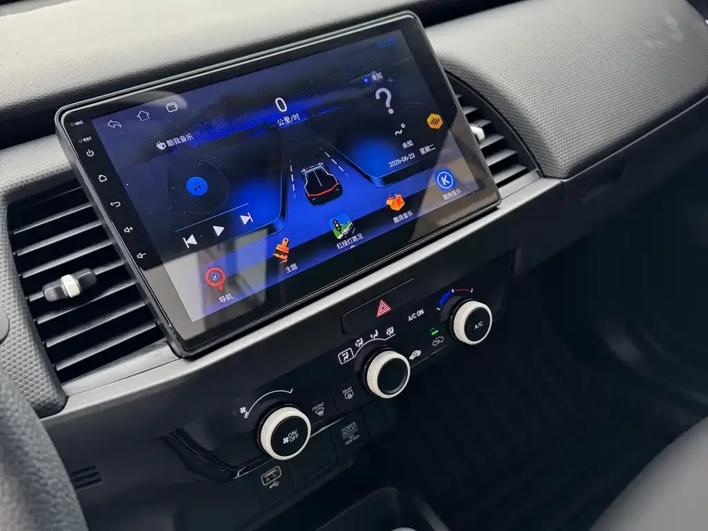 Honda Fit — фото 4
