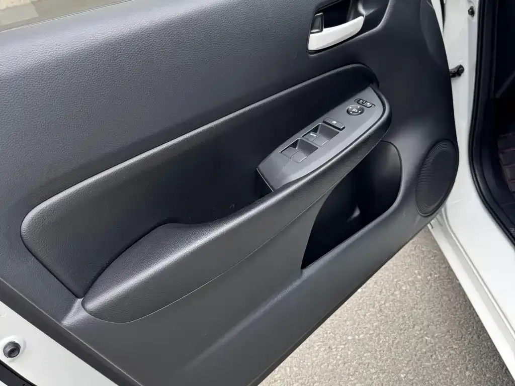 Honda Fit — фото 9