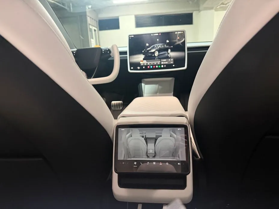 Tesla Model 3 — фото 3