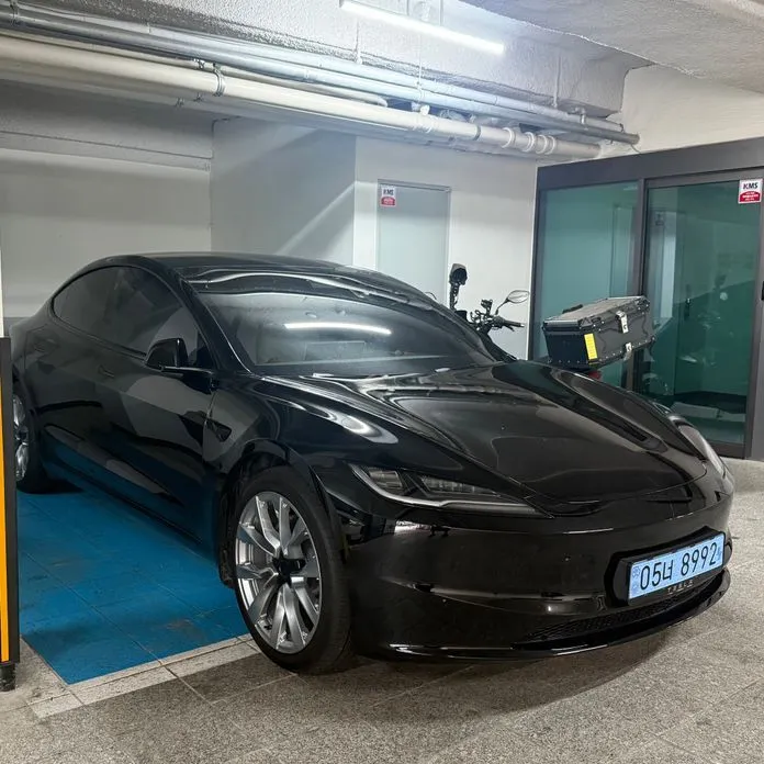 Tesla Model 3 — фото 9