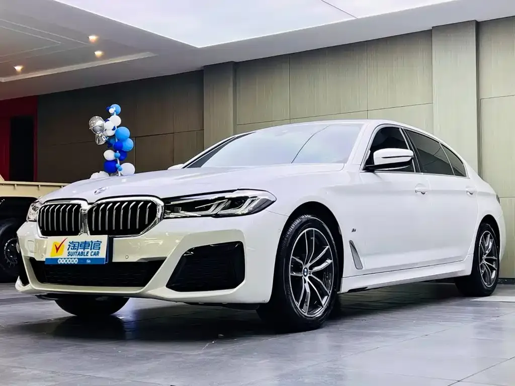 BMW 5 Series — фото 1