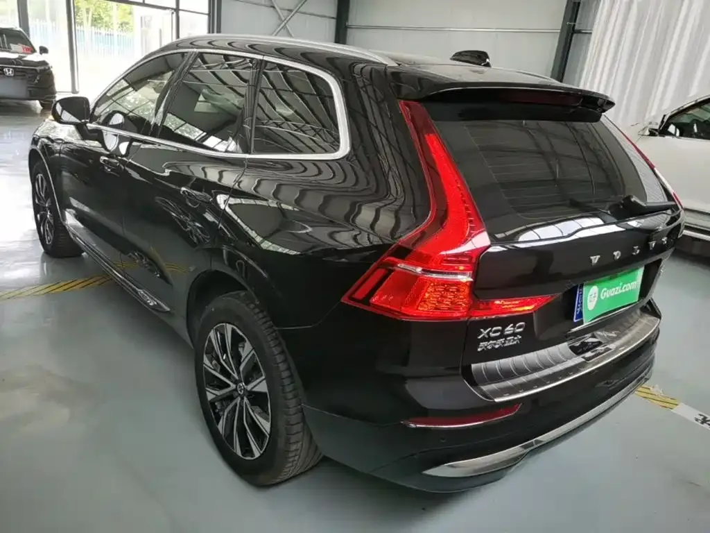 Volvo XC60 — фото 2