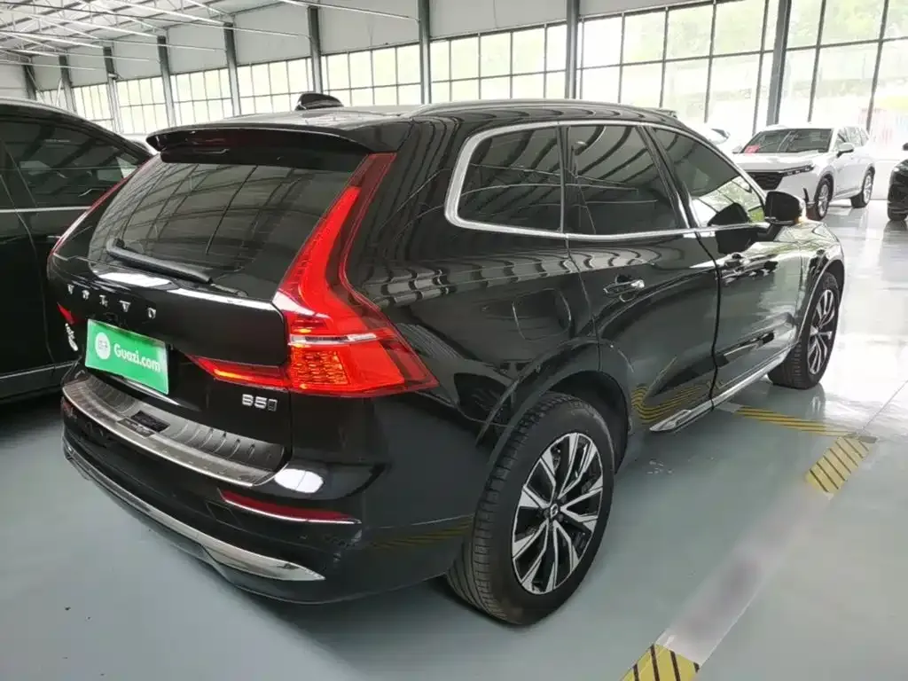 Volvo XC60 — фото 3
