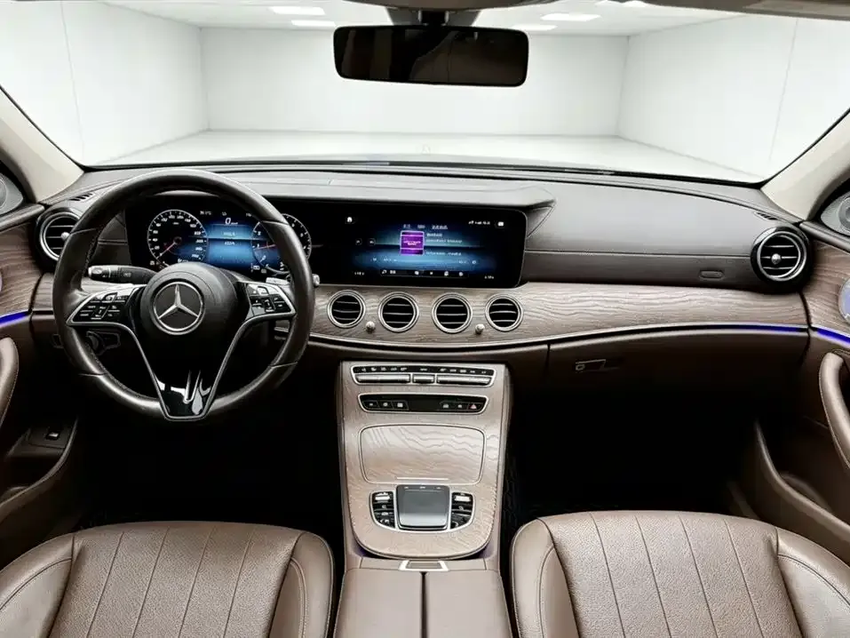 Mercedes-Benz E-Class — фото 6