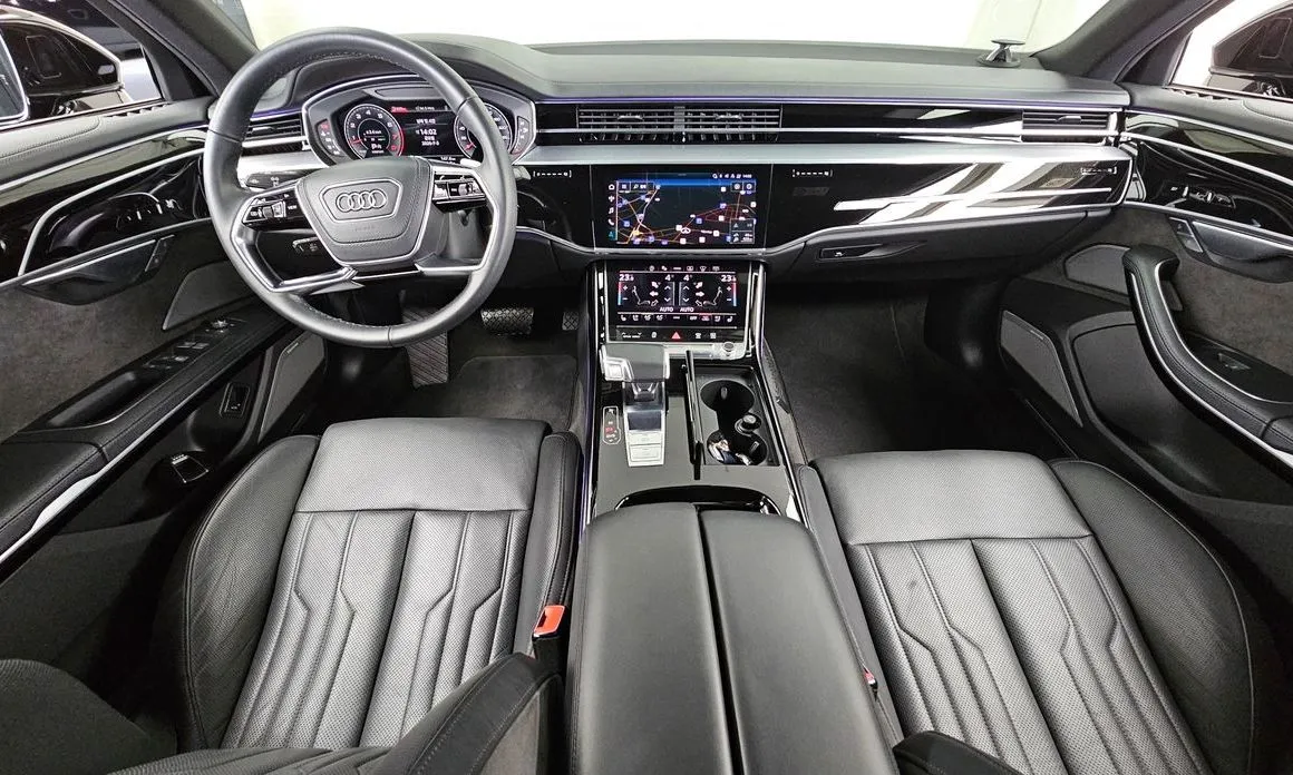 Audi A8 — фото 10