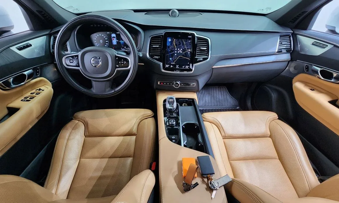 Volvo XC90 — фото 10