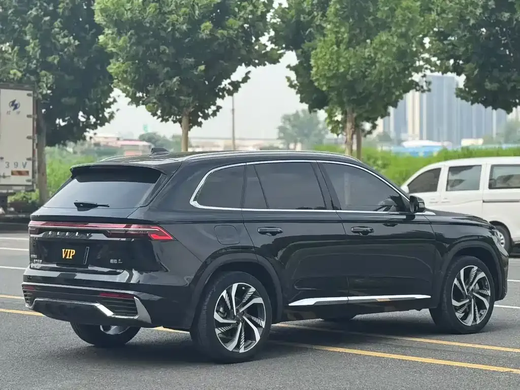 Geely Xingyue L — фото 8