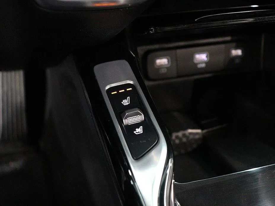 Kia Sorento — фото 7