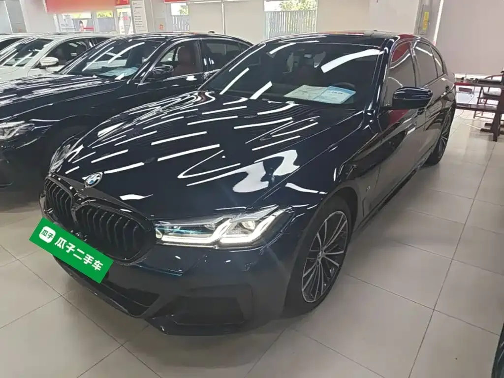 BMW 5 Series — фото 1