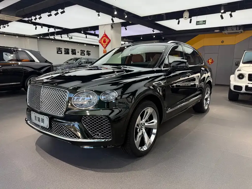 Bentley Bentayga — фото 1