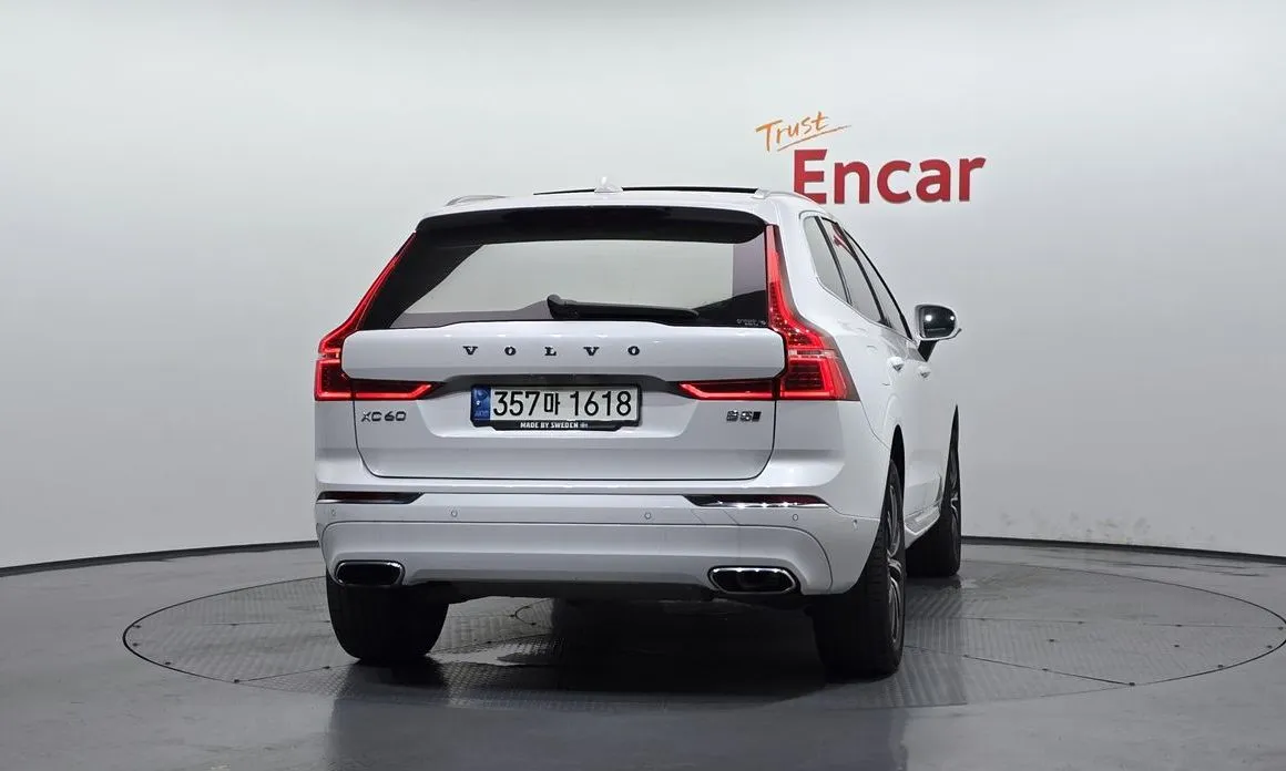 Volvo XC60 — фото 2