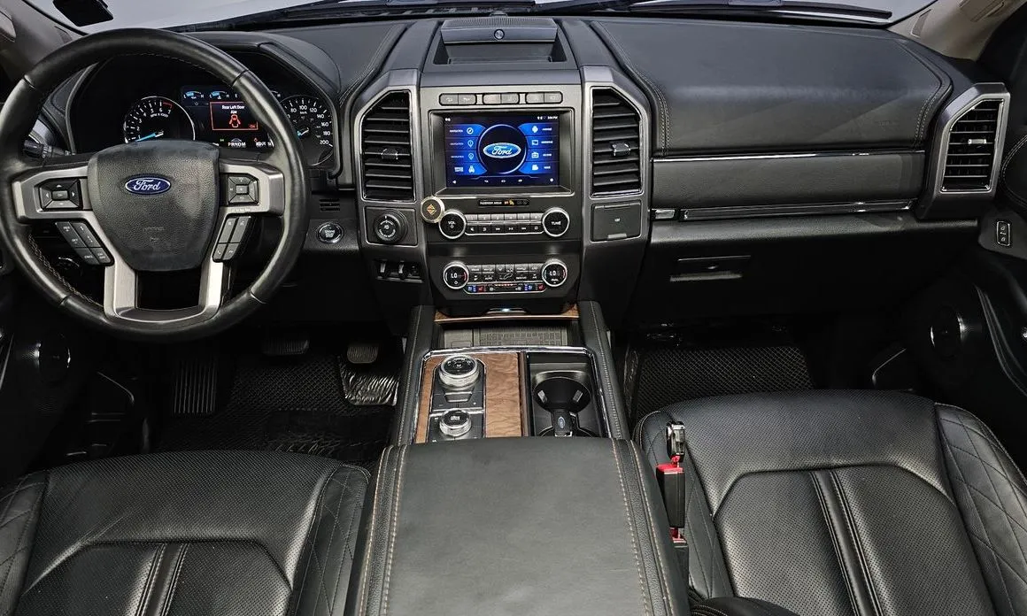 Ford Expedition — фото 9