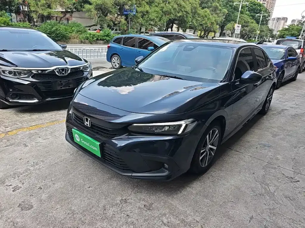 Honda Civic — фото 1