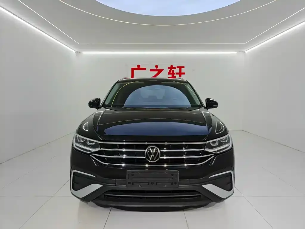 Volkswagen Tiguan L — фото 3