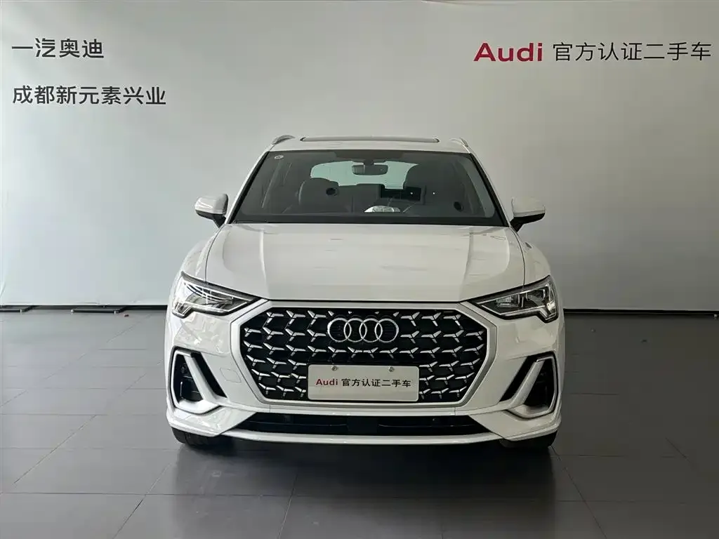 Audi Q3 — фото 10