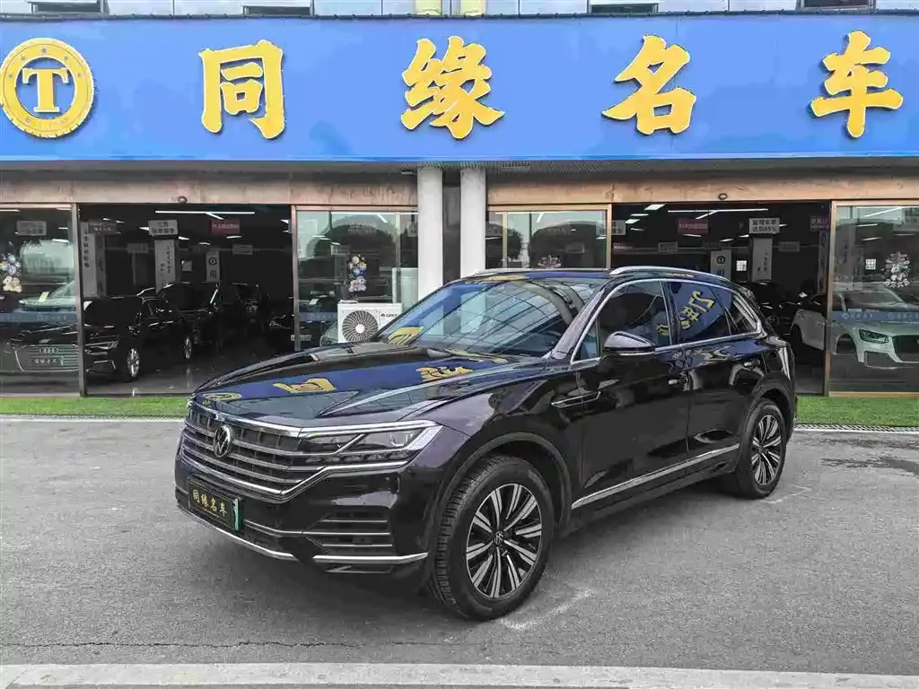 Volkswagen Touareg New Energy — фото 1