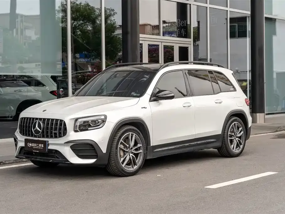 Mercedes-Benz GLB AMG — фото 5