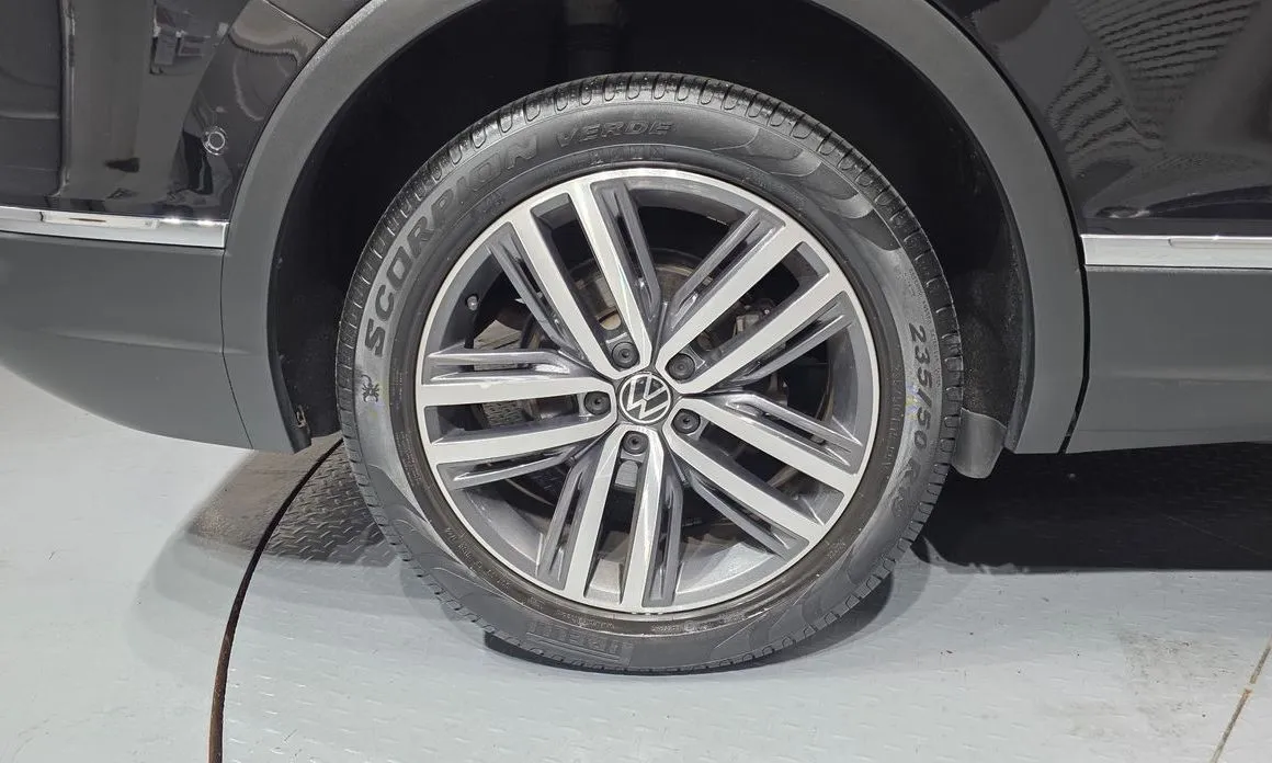 Volkswagen Tiguan — фото 7