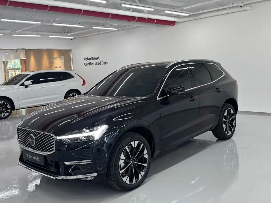 Volvo XC60 — фото 1