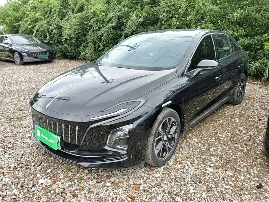 Hongqi E-QM5 — фото 1